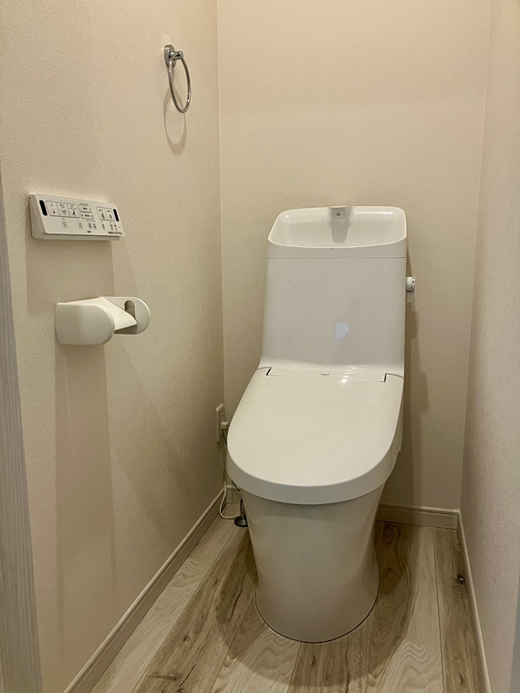南台戸建のトイレ