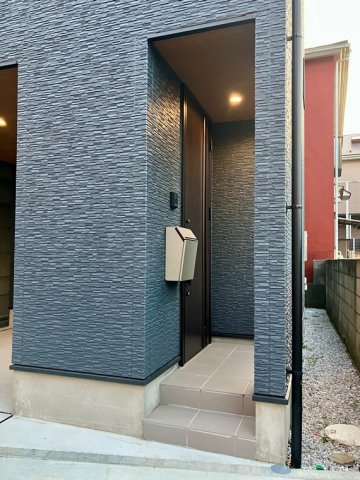 南台戸建のエントランス