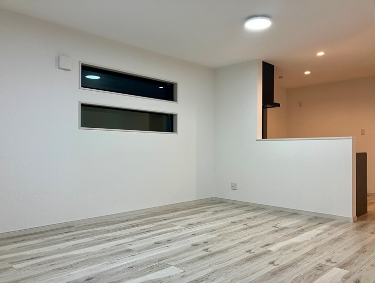 南台戸建の居間・リビング