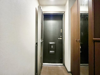 【玄関】 | ベルク浜寺公園 | 【玄関】ゆとりの玄関ですよ！シューズボックスございますので、散らかりがちな玄関も片付きますね！