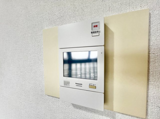 【防犯設備】 | ベルク浜寺公園 | 【TVモニター付きインターフォン】 防犯設備として欠かせないTVモニター付きインターフォンがあります♪