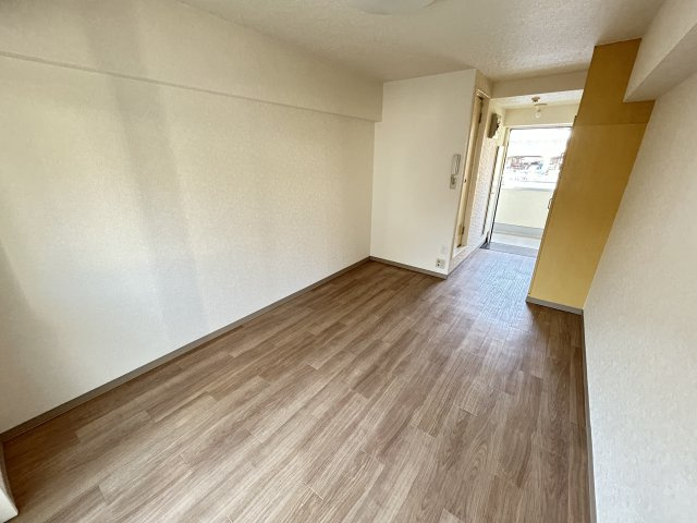 神明マンションの居間・リビング