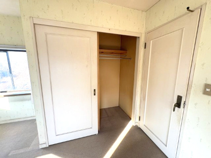 東松山市東平　中古戸建の洋室|２階 洋室（西側）収納