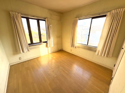 東松山市東平　中古戸建の洋室|２階 洋室（南東側）