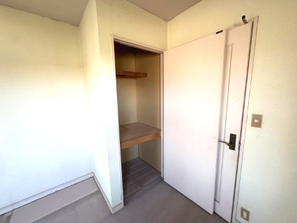 東松山市東平　中古戸建の洋室|２階 洋室（北東側）