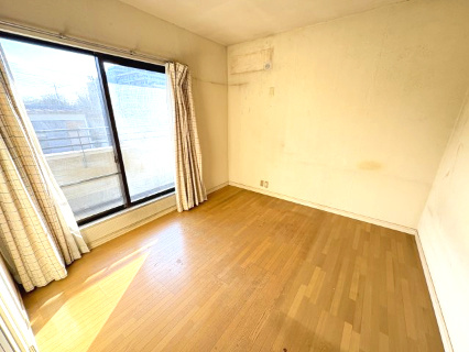 東松山市東平　中古戸建の洋室|２階洋室（中央）