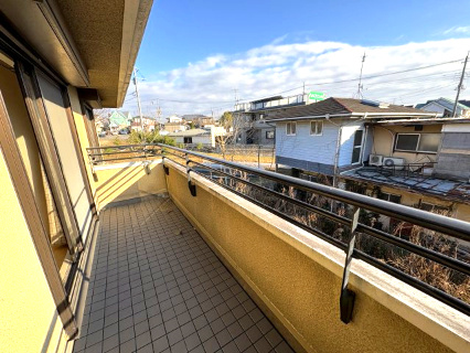 東松山市東平　中古戸建のバルコニー