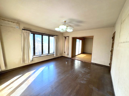 東松山市東平　中古戸建の居間・リビング