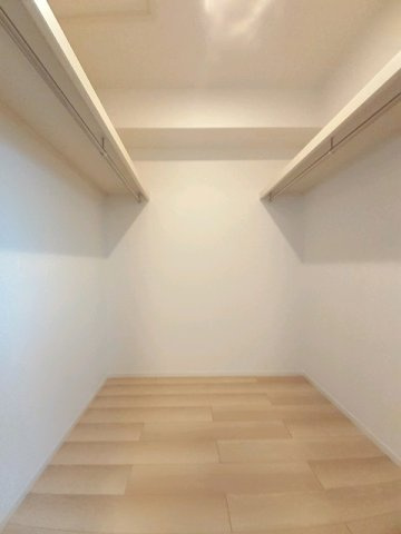 ヴィラ　アヴェニールの収納