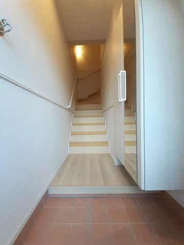 ヴィラ　アヴェニールの玄関