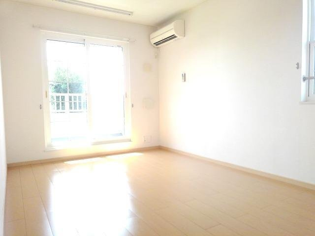 シャン・ド・フルールⅢの居間・リビング