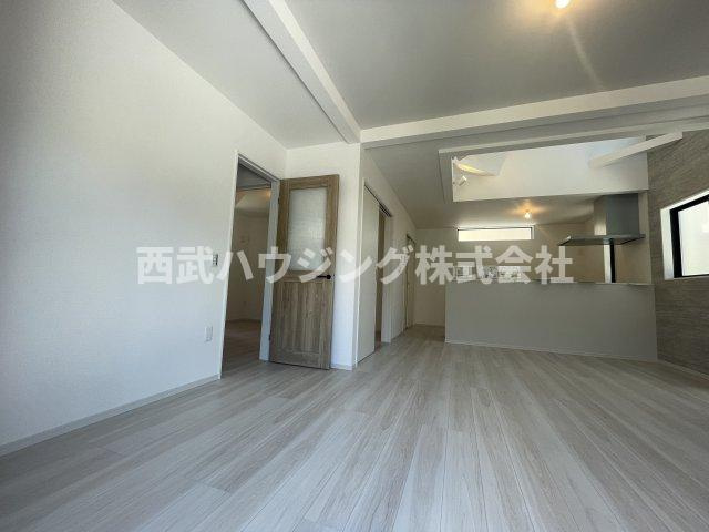 【仲介手数料無料】所沢市青葉台５期　全２棟　２号棟　新築住宅は西武ハウジング　の居間・リビング