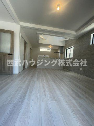 【仲介手数料無料】所沢市青葉台５期　全２棟　２号棟　新築住宅は西武ハウジング　の居間・リビング