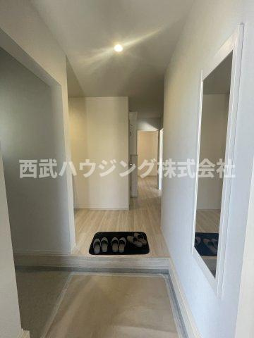 【仲介手数料無料】所沢市青葉台５期　全２棟　２号棟　新築住宅は西武ハウジング　の玄関