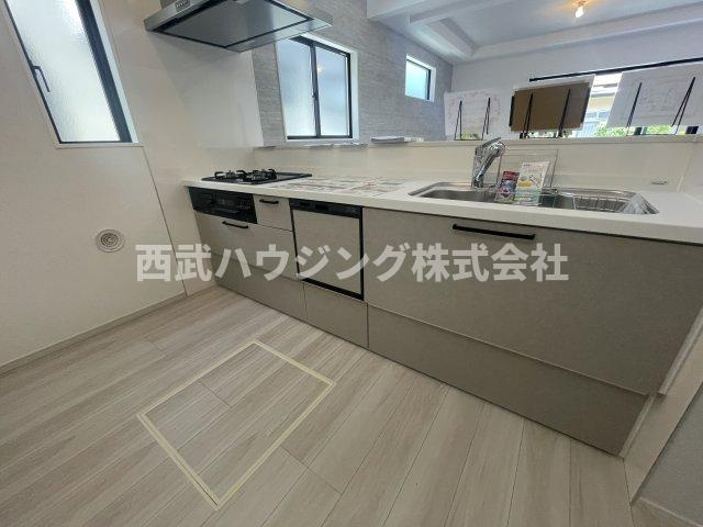 【仲介手数料無料】所沢市青葉台５期　全２棟　２号棟　新築住宅は西武ハウジング　のキッチン
