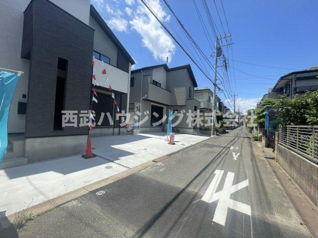 【仲介手数料無料】所沢市青葉台５期　全２棟　２号棟　新築住宅は西武ハウジング　の前面道路含む現地写真