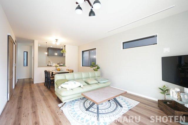 新築　千葉市緑区あすみが丘の居間・リビング|＊当日ご案内可＊ご希望の物件まとめてご案内！弊社が掲載していない物件でもOK♪お気軽にご相談ください ♪お電話でのお問合わせがスムーズ♪