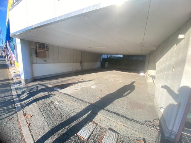 豊橋市前田南町貸店舗の駐車場