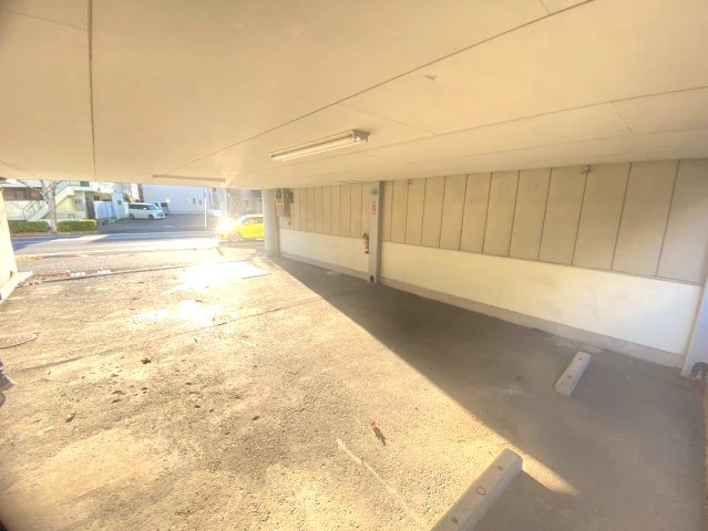 豊橋市前田南町貸店舗の駐車場