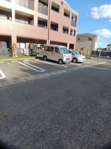 カリダ　ウェントゥスの駐車場