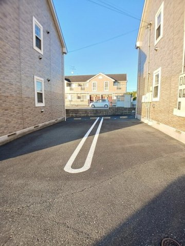 ヴィラ　ヒルズ　Ａの駐車場