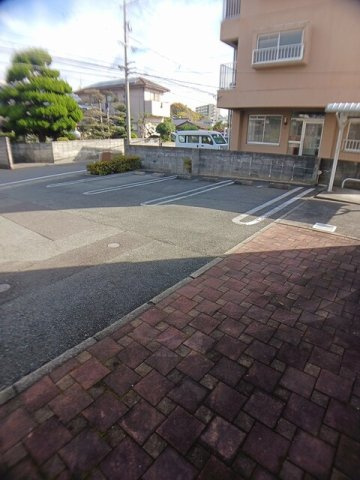 メルベーユ・ヴィラの駐車場