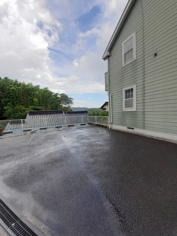 パレスサミットの駐車場