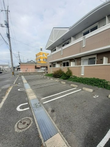 マインハウスの駐車場