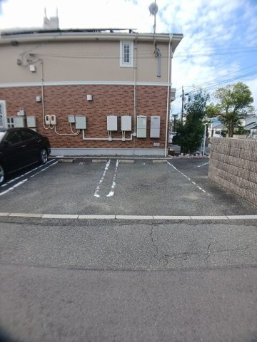 リヒト・リーベの駐車場