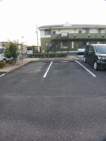 ガーデンハイムＣの駐車場