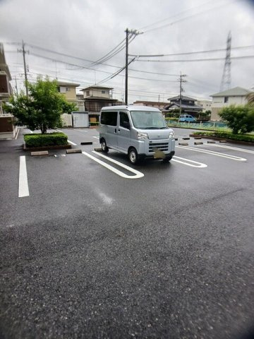 グリーンヒルズ・カーサ　Ｅの駐車場