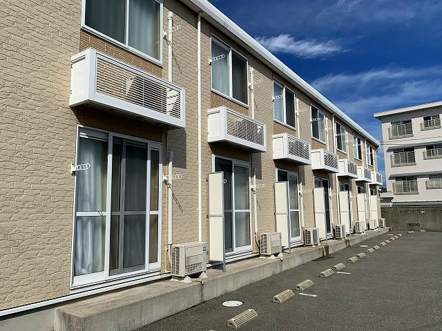 レオパレスワールドの外観