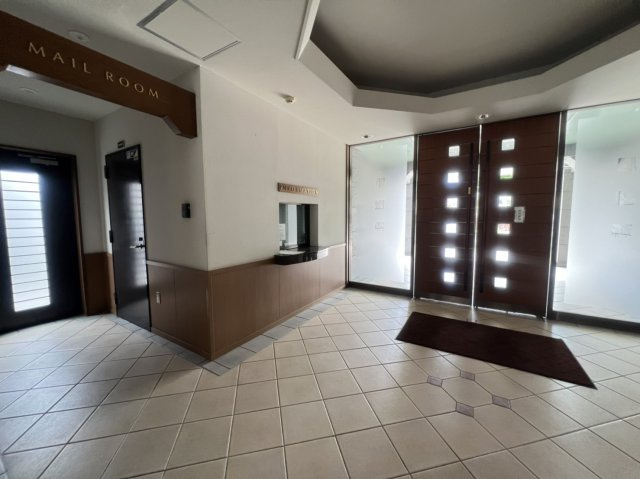 ポレスター医大前のエントランス