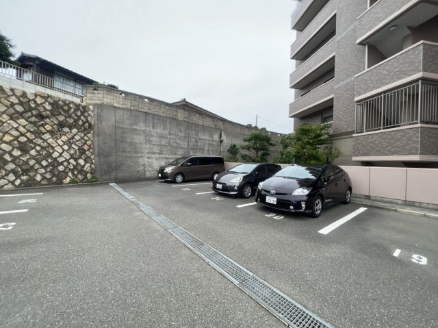 ポレスター医大前の駐車場