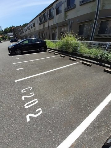 エスポワールＣの駐車場