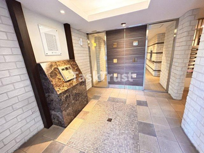 【エントランス】 | インザグレイス天神橋