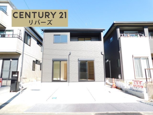 あま市七宝町川部屋敷代の新築一戸建の外観|◇限定１棟◇　新価格！！いつでも見学出来ます♪（お問合せ当日、平日、水曜、夜間でもＯＫ）　南向き♪　駐車並列３台ＯＫ！　長期優良認定住宅♪　続き間ＬＤＫ２２．５帖！　宅配ＢＯＸ付き！