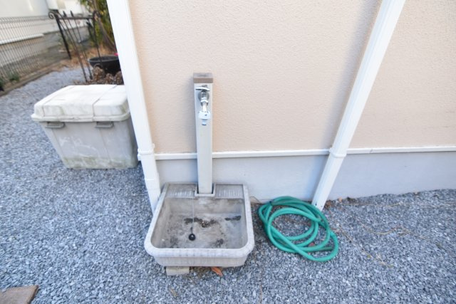 外水栓もあるのでお庭のお手入れなども簡単にできます
