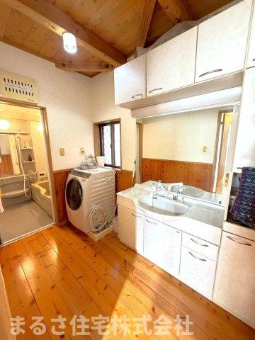 月見ヶ丘3丁目　中古戸建の独立洗面台