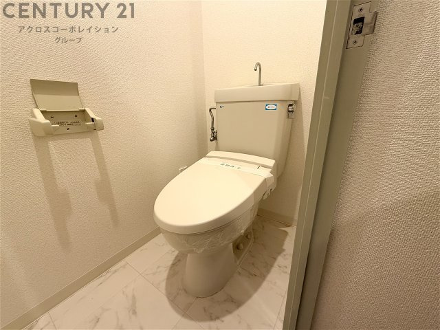 嬉しい温水洗浄便座です☆