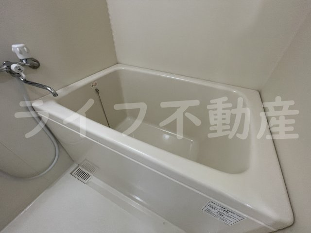 エステートピアイワサキの浴室|きれいなお風呂です