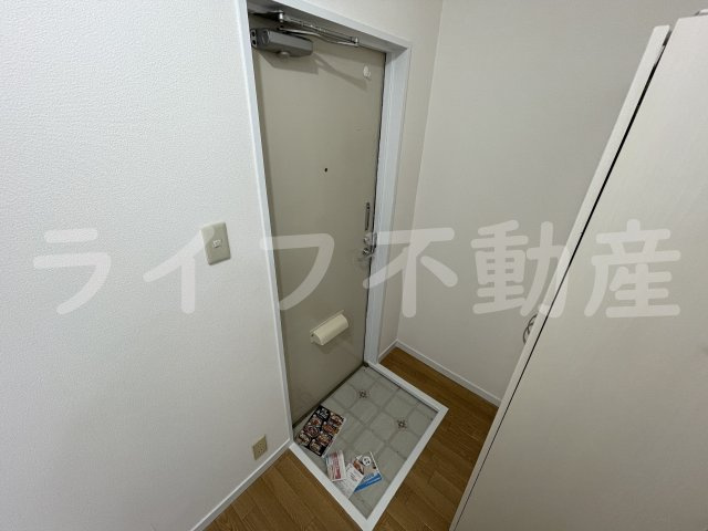エステートピアイワサキの玄関|明るい玄関です