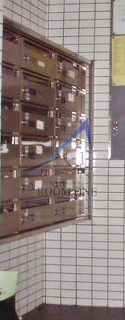 トーシン・フェニックスマンション西経堂のその他共用部分|集合ポストです。