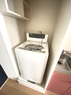 【設備】 | レオパレス豊里Ⅱ | 室内洗濯機置き場です