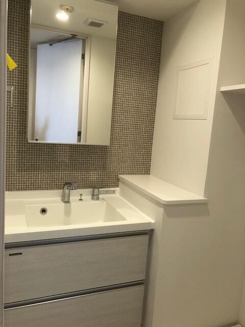 川崎市麻生区上麻生５丁目の賃貸マンションの洗面所