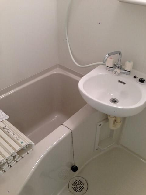 ルミエール北千住の浴室