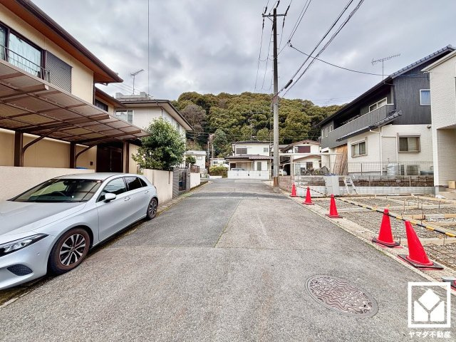 大津市国分2丁目　2期　1号地の前面道路含む現地写真