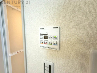 暖房機能があるため、冬場でも温かい浴室で入浴でき、乾燥機能があるため、水気を素早く取り除けます。また、換気機能があるため、湿気を素早く排出してカビや雑菌の発生を防ぐことができます。