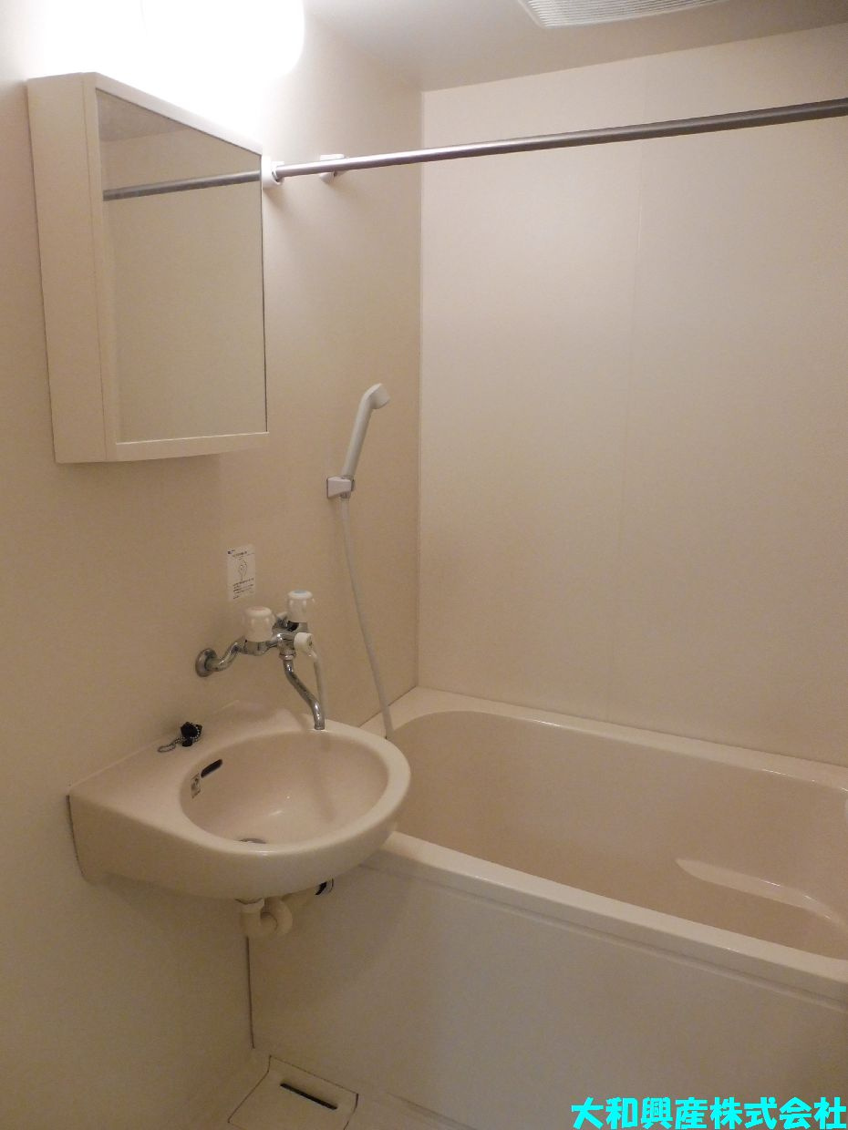 プリマヴェール相模台の浴室