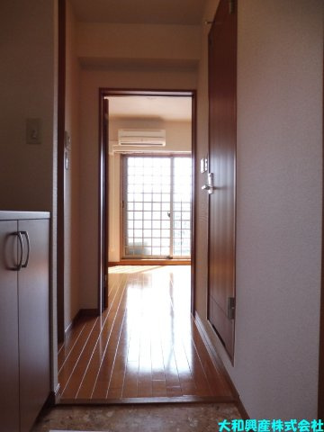 プリマヴェール相模台の玄関